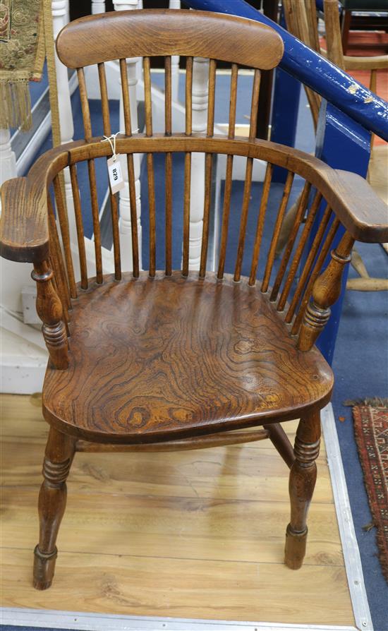 An oak Windsor chair An oak Windsor chair